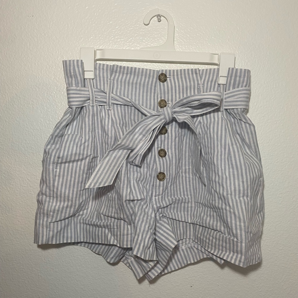 Abercrombie & Fitch Pinstripe Women’s Shorts